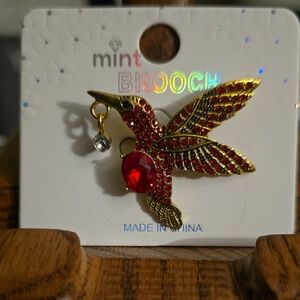 Mint Hummingbird Brooch in Red and Gold